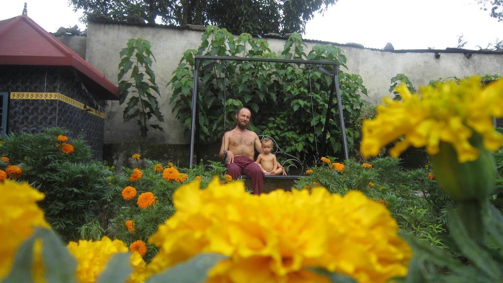 Hotel Mountain View - Lakeside Pokhara Bagian luar foto
