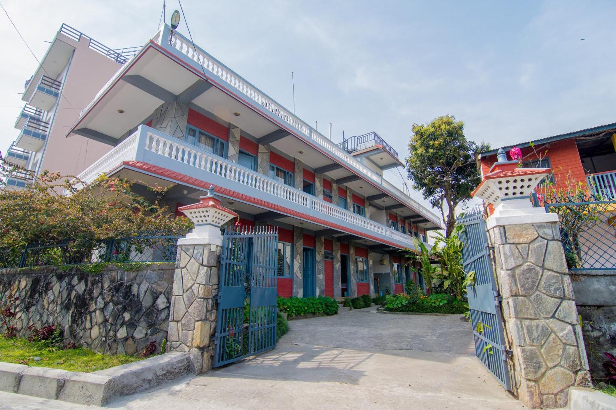 Hotel Mountain View - Lakeside Pokhara Bagian luar foto
