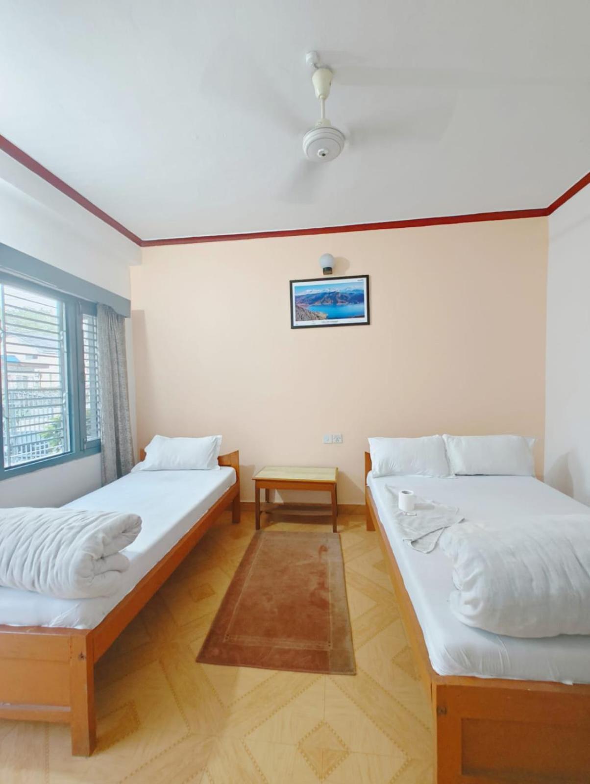 Hotel Mountain View - Lakeside Pokhara Bagian luar foto
