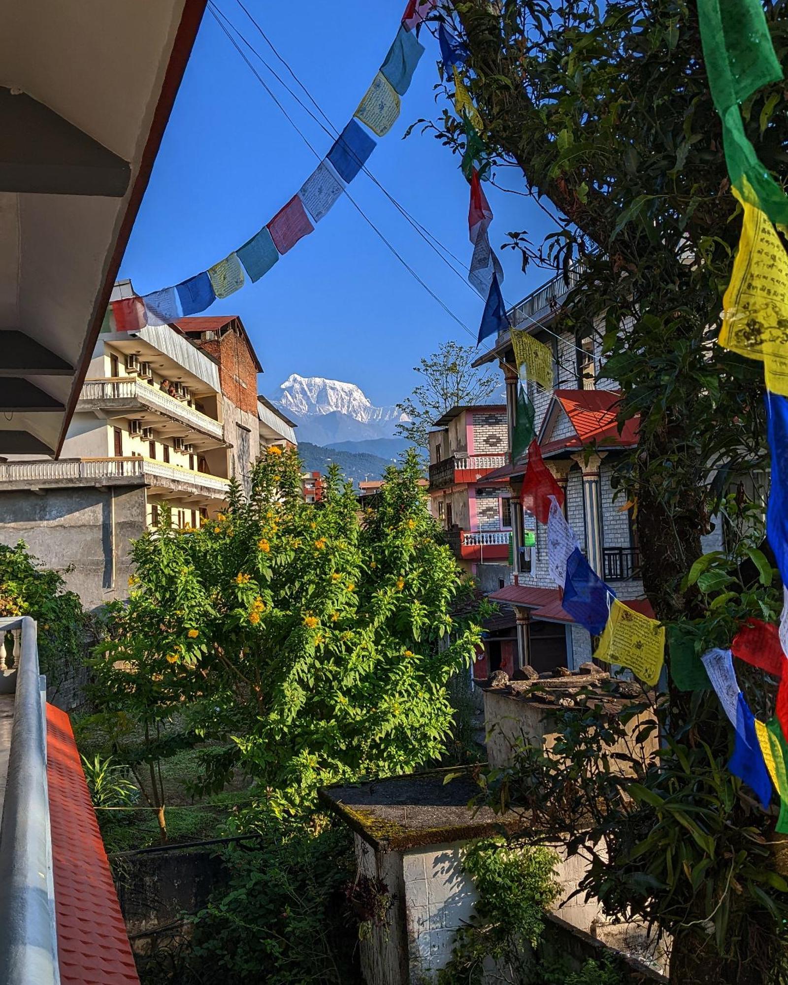 Hotel Mountain View - Lakeside Pokhara Bagian luar foto