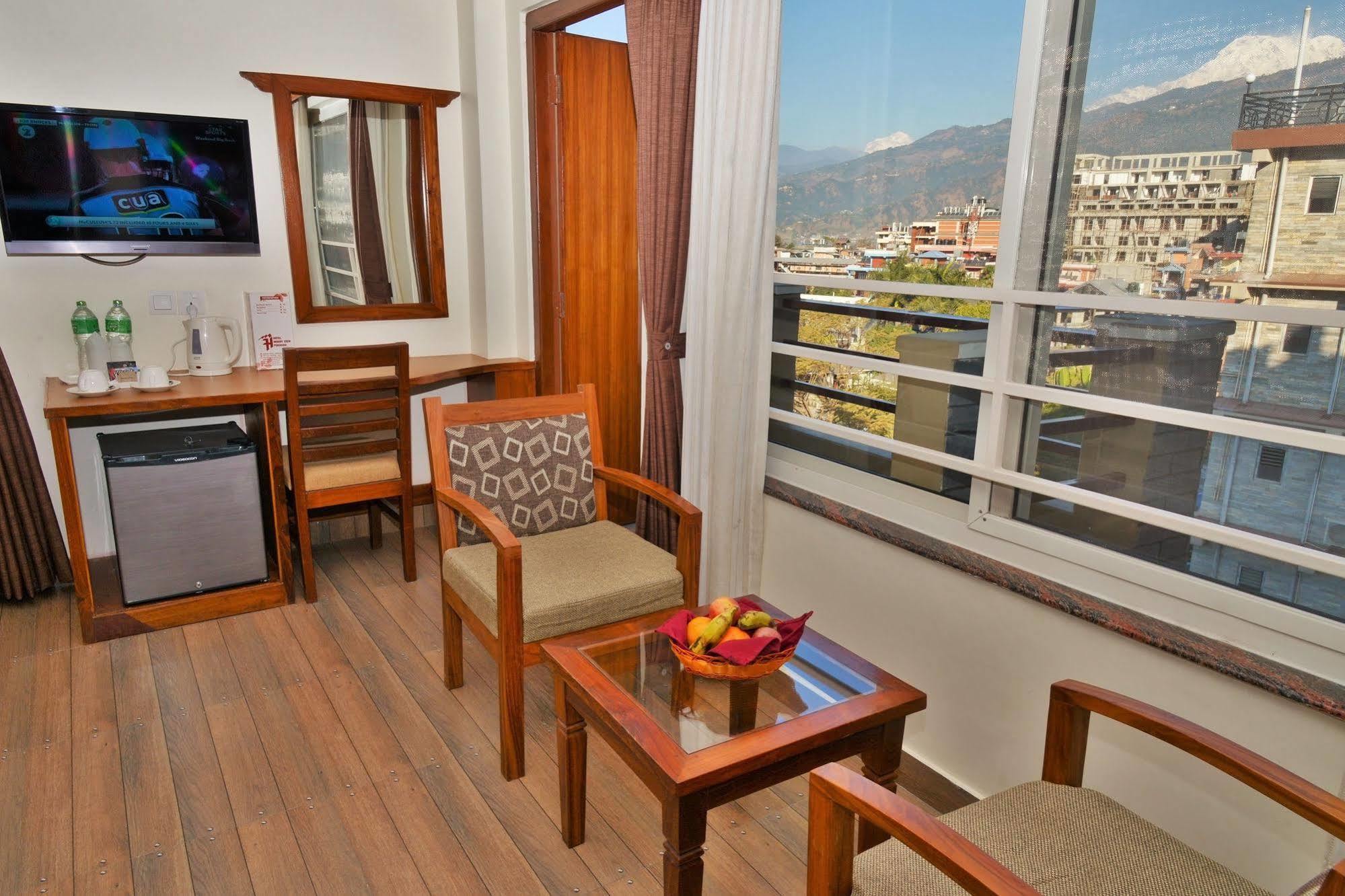 Hotel Mountain View - Lakeside Pokhara Bagian luar foto
